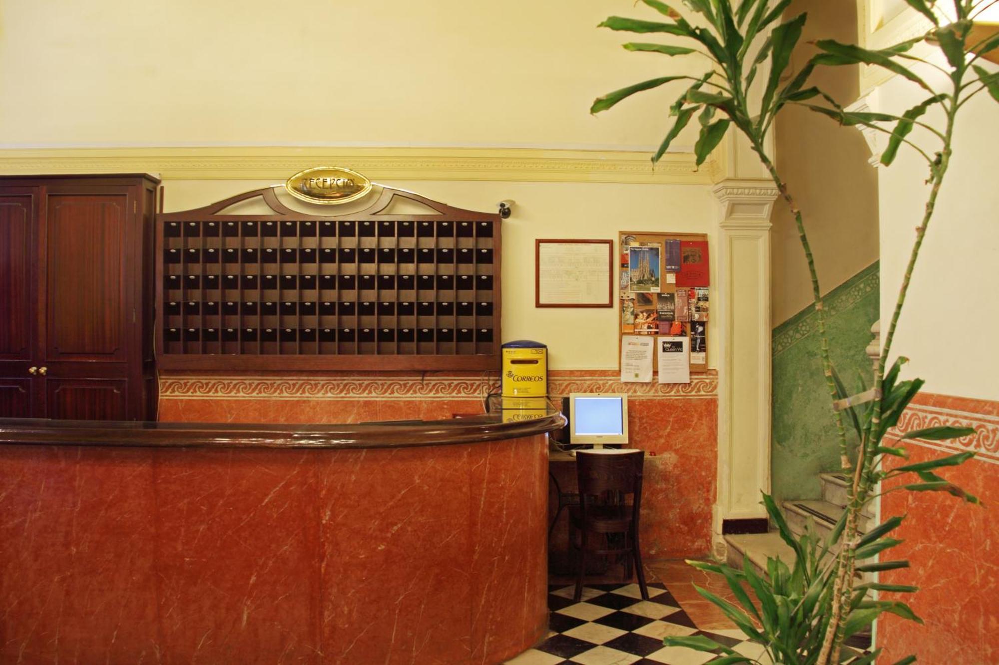 ברצלונה Hotel Peninsular מראה חיצוני תמונה